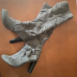 High leg/heel Grey Suede Boots